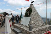Monumento dei caduti Monumento ai caduti con la lapidee realizzata per il comune di Roccafiorita